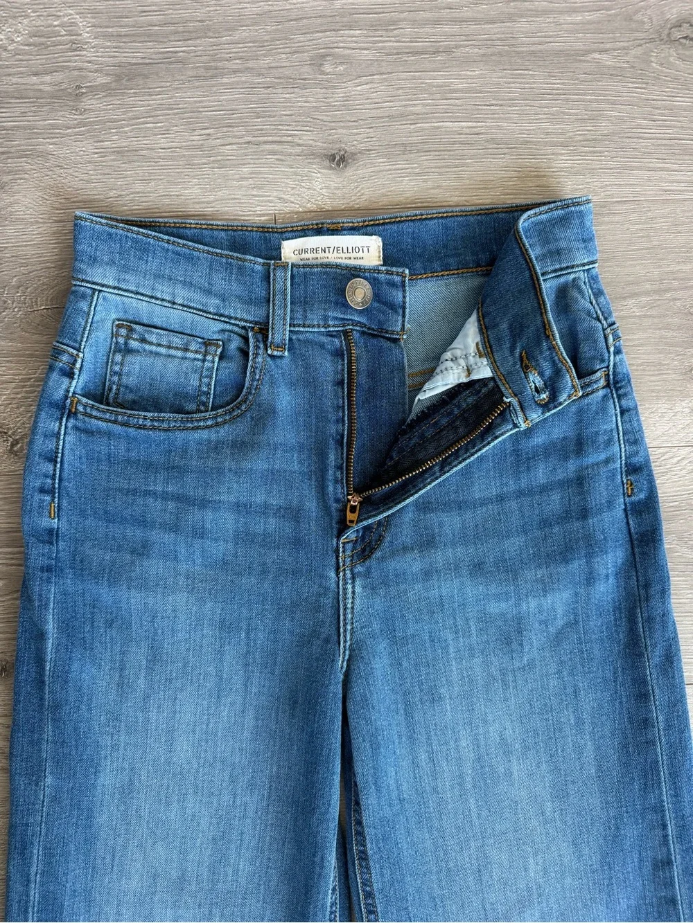 Current/Elliot Wide Leg Jeans The Navigator in Doheny Size 25